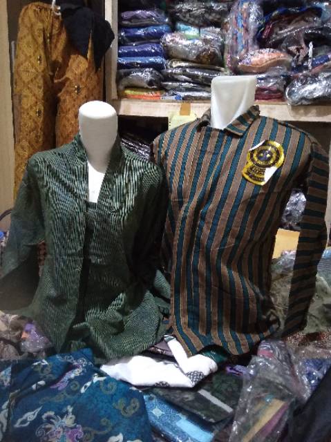 Surjan Lurik dan Kebaya Lurik