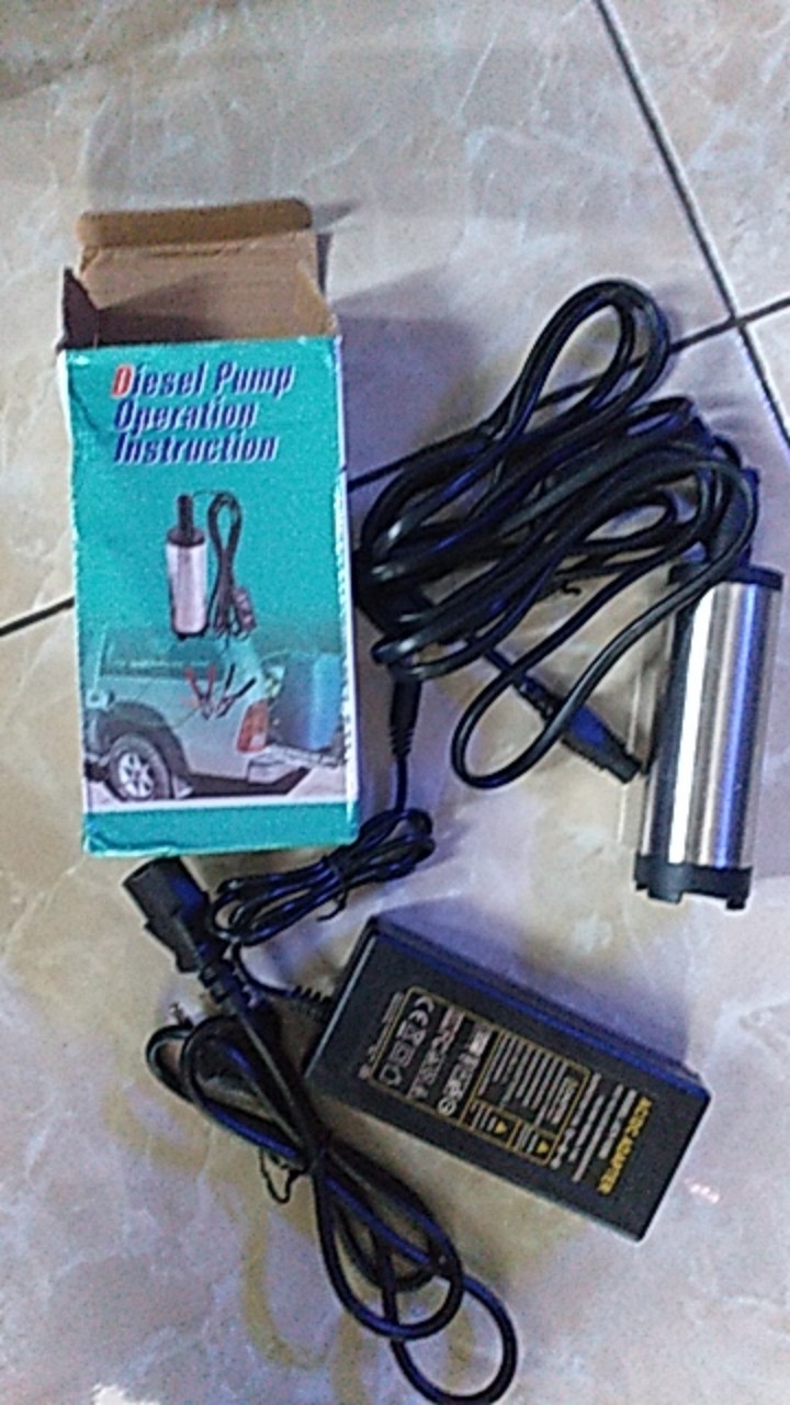 Pompa Air Celup Mini Diesel 38mm Plus Adaptor 12v 5a