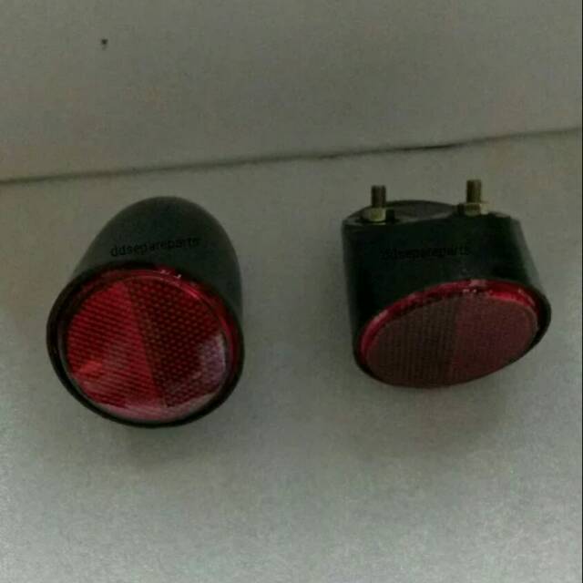 Reflector Belakang Toyota Hardtop 2F FJ40 FJ45