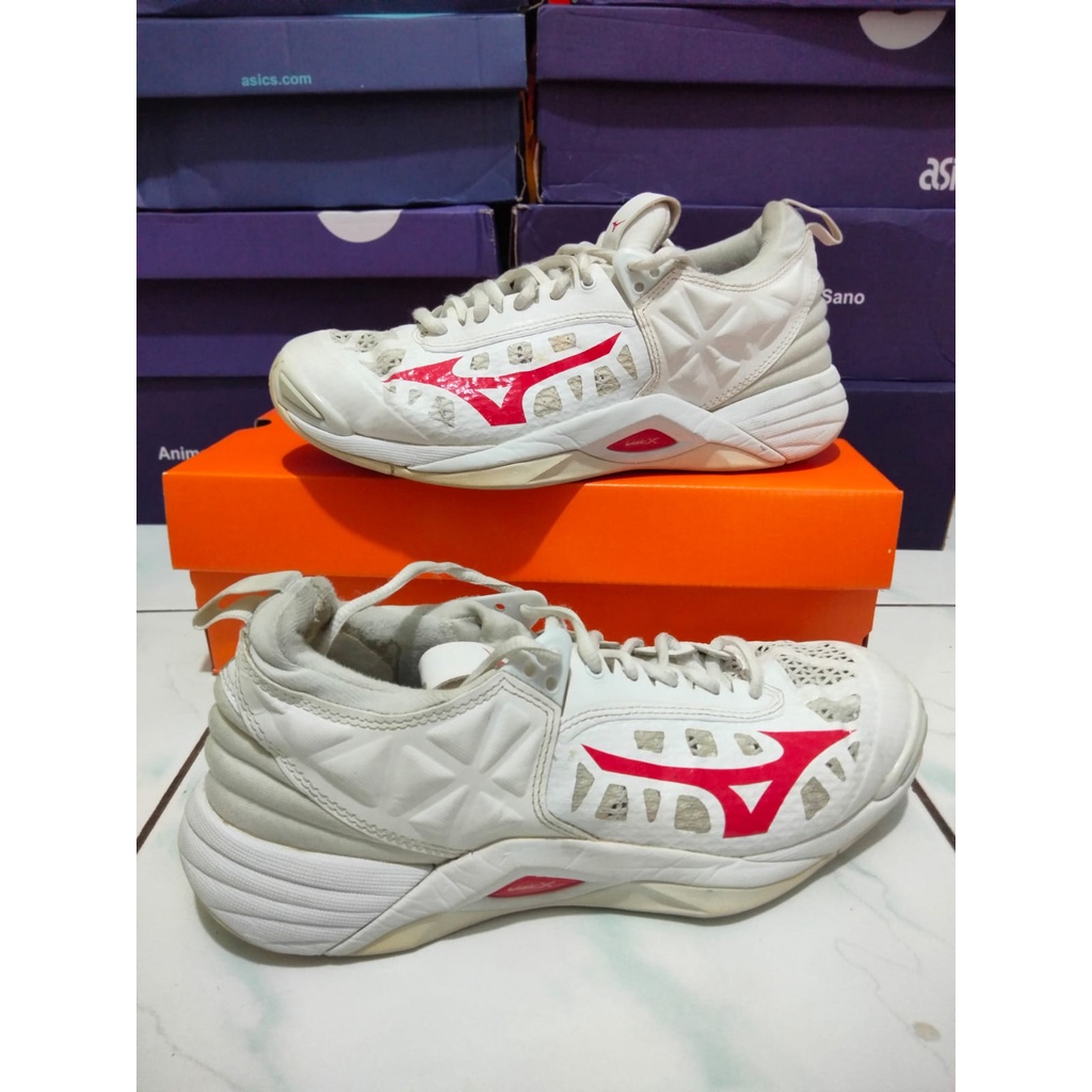PROMO SEPATU VOLI MIZUNO WAVE MOMENTUM SERI USA (AMERIKA)  SECOND ORIGINAL SIZE 38,5  ,hanya 1 pasan