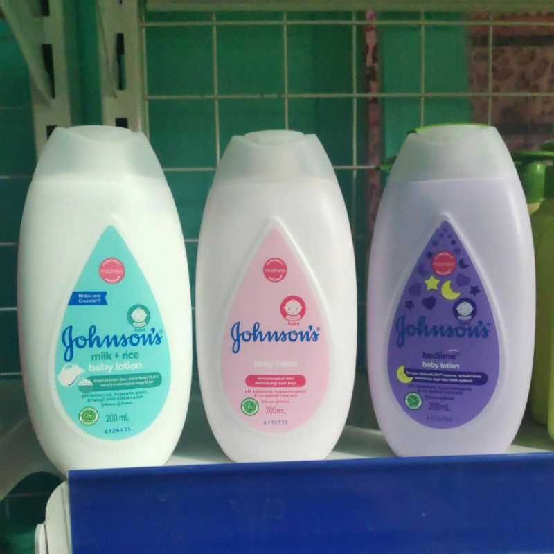 Johnson's Baby Lotion 200 ml Milk + Rice Bedtime Losion Cream Badan Tubuh  Bayi Johnson Jonson Hijau Susu Pink Ungu