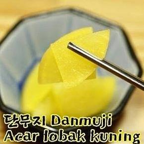 

Danmuji / Acar Lobak Kuning 1Kg Halal Import Korea - Menu Instan