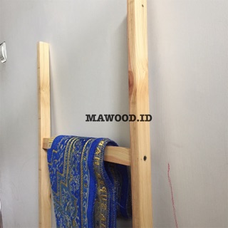 Ladder hanger / tangga kayu / rak mukena / rak jilbab / rak sajadah