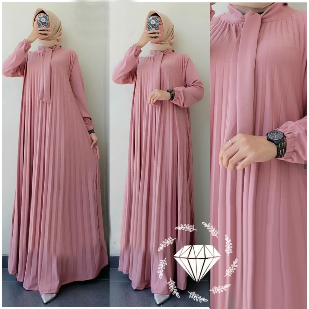 MAXI PAULINA PRISKET