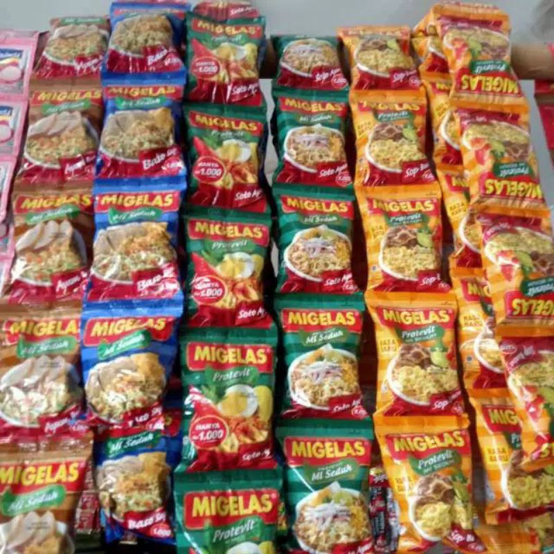 

Best Seller Mie Gelas Ayam bawang, baso, sosis, Kari Ayam