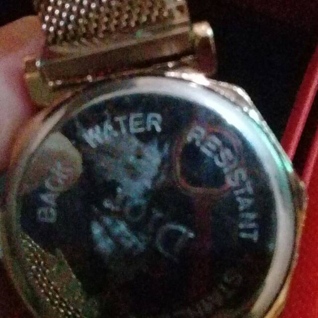 Jam DIOR magnet