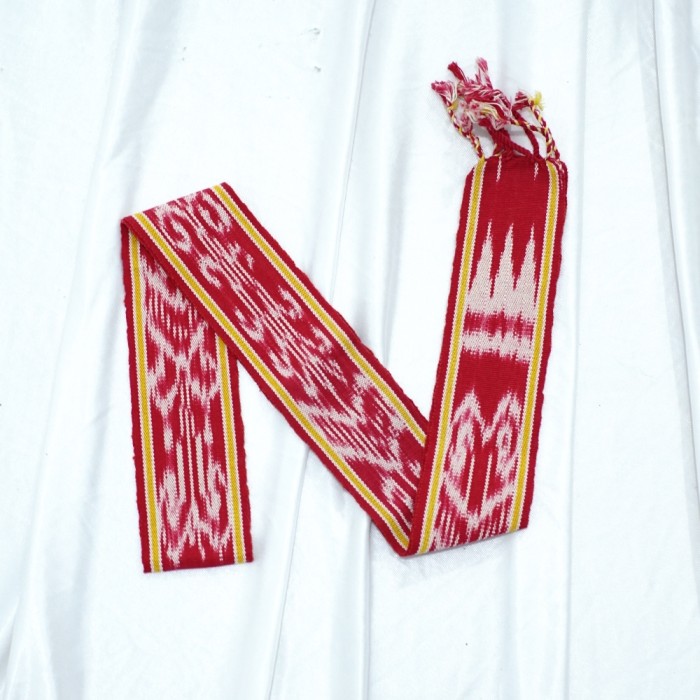 Kain Ikat Kepala Tenun Asli Dayak