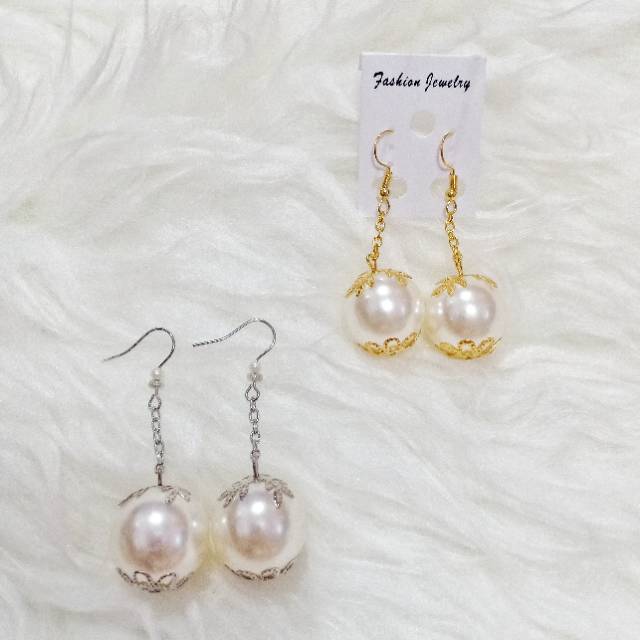 Ailie One Pearl Earrings | Anting Hooks Handmade