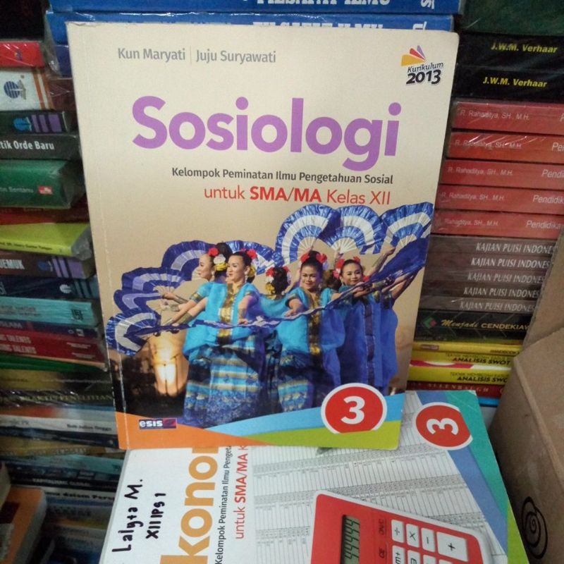 Sosiologi untuk SMA kelas 12 Original bekas esis