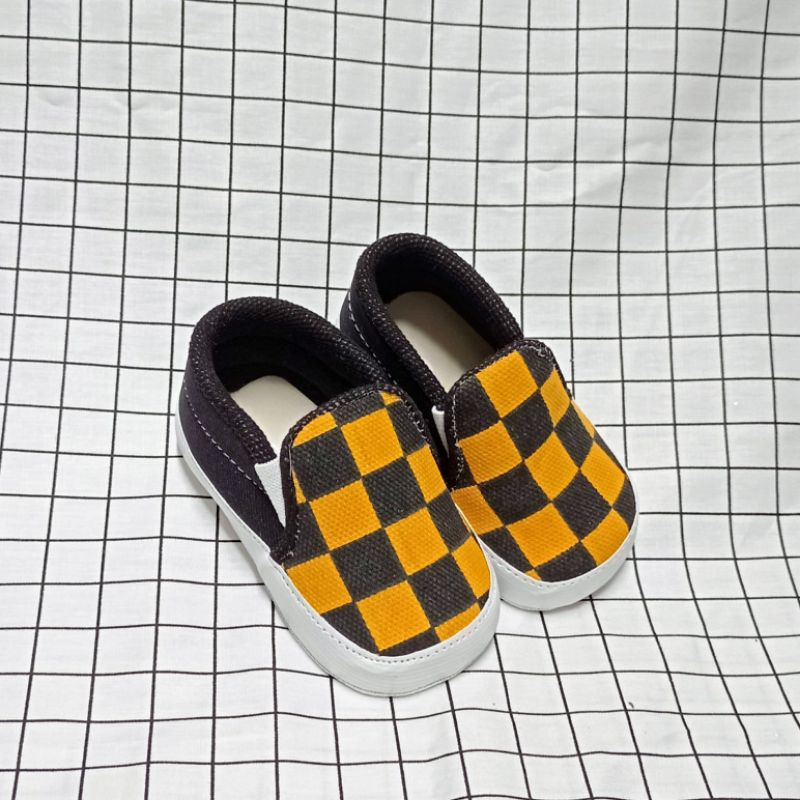 sepatu anak bayi prewalker bayi gendong dan belajar jalan sepatu baby UNISEX vanssscatur