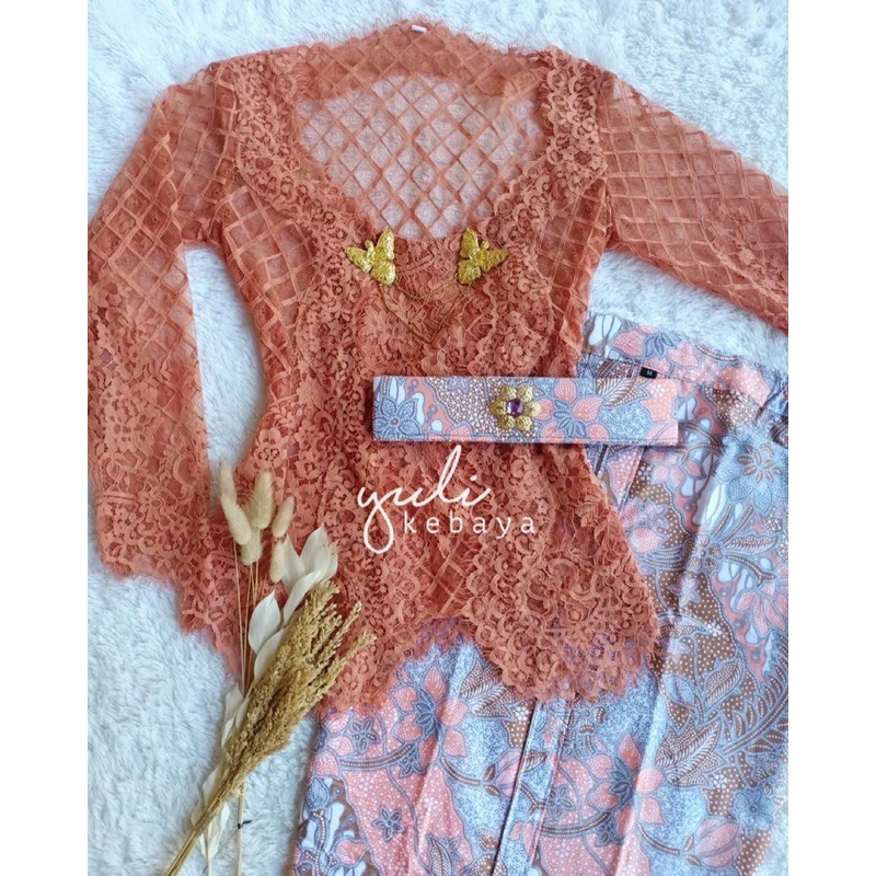 Set Kebaya Bali Modern brokat Semi Italy Norvina Premium