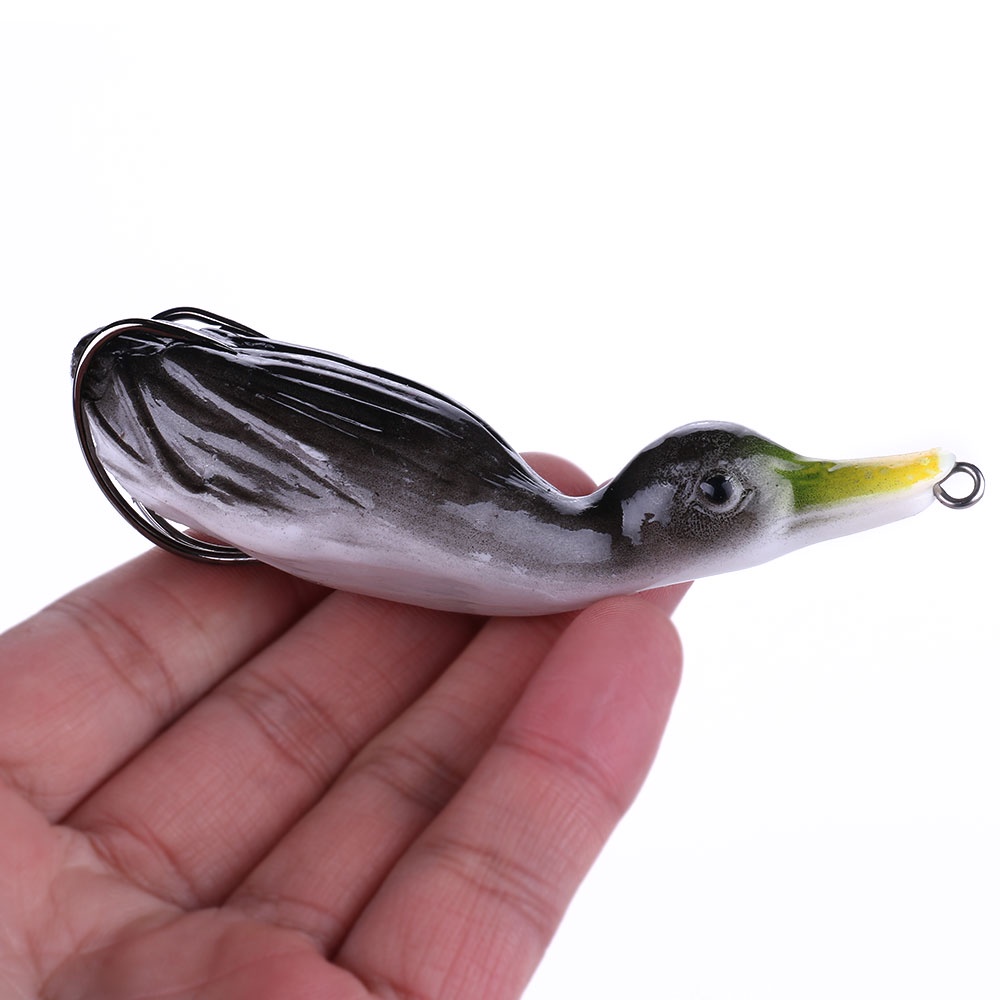 HENGJIA 1PC Fishing Lures Umpan Pancing Bentuk Bebek 6 Warna dengan Kail Treble Soft Frog Fishing Bait Gear Fishing Lure