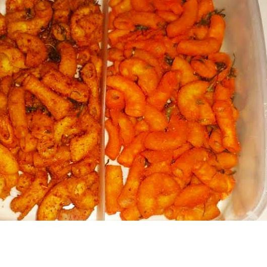 

✭ 1kg Macaroni Pedas Daun Jeruk Macaroni Pedas Manis Macaroni Bantet Cemilan Snack Makanan Ringan ➯