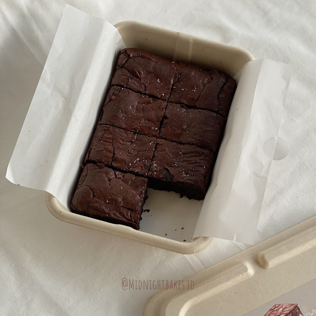 

Classic Fudgy Brownie 15x10cm