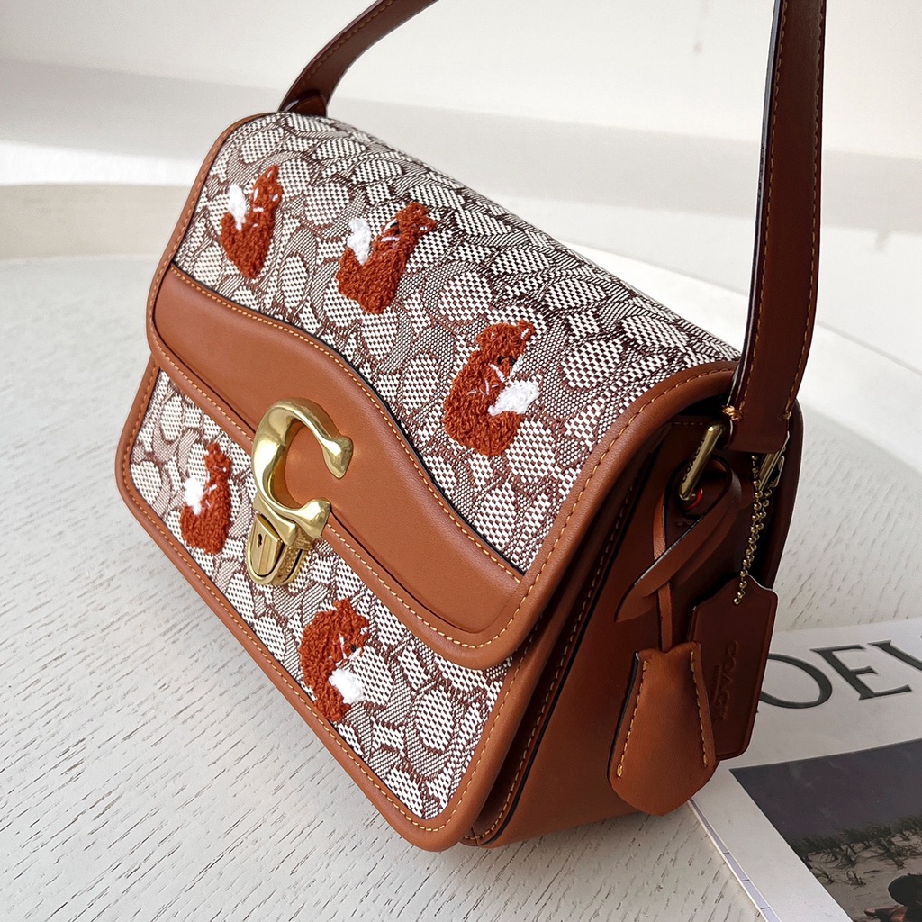 TAS WANITA HAND BAG SHOULDER BAG STUDIO SHOULDER BAG IN SIGNATURE JACQUARD WITH FOX MOTIF