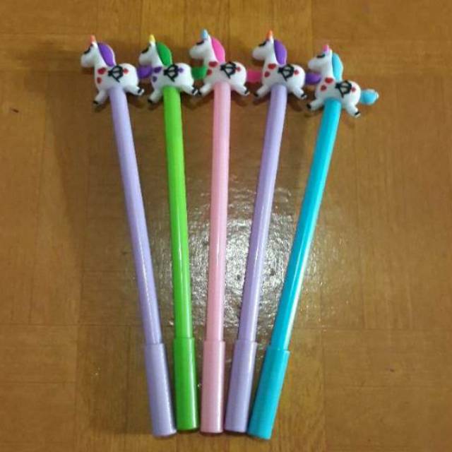 

Pulpen gel/pulpen gel karakter/pulpen gel unicorn/pulpen gel batman/alat tulis/pulpen