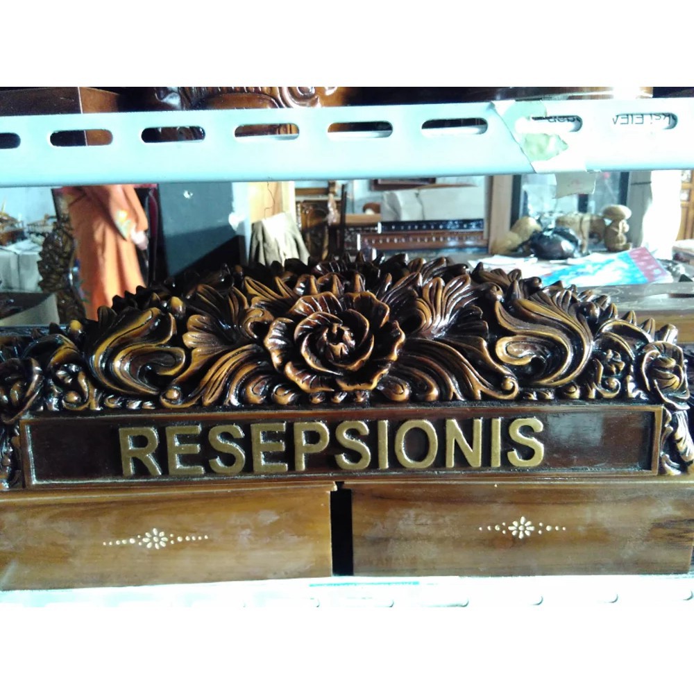 

Papan Nama Meja (Resepsionis)