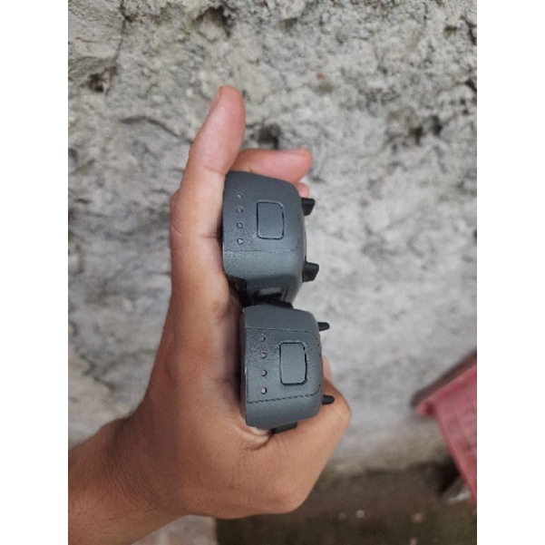2 Baterai DJI SPARK mulus  minus tidak bisa di charger