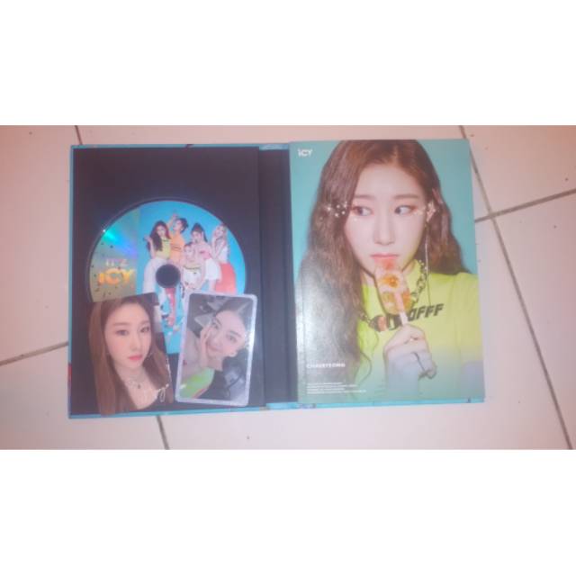 ALBUM ITZY [ICY] (Bekas)