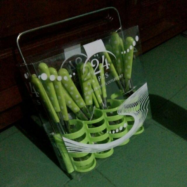 Adelaides Sendok Set 25 Pcs Dengan Wadah