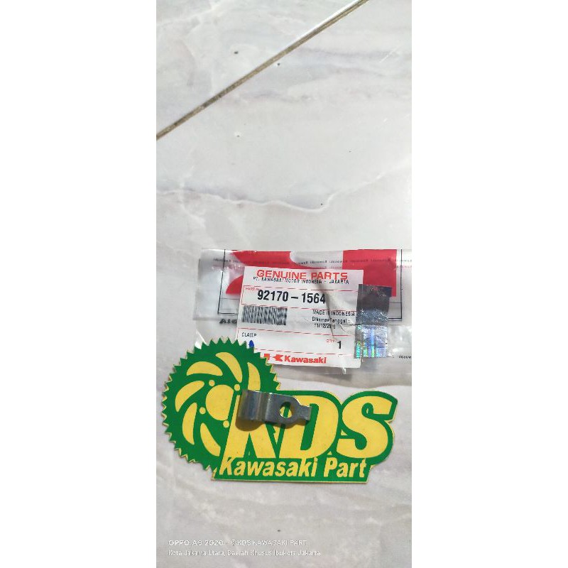 clam selang pembuangan bensin motor Kawasaki Kaze r - 92170 - 1564