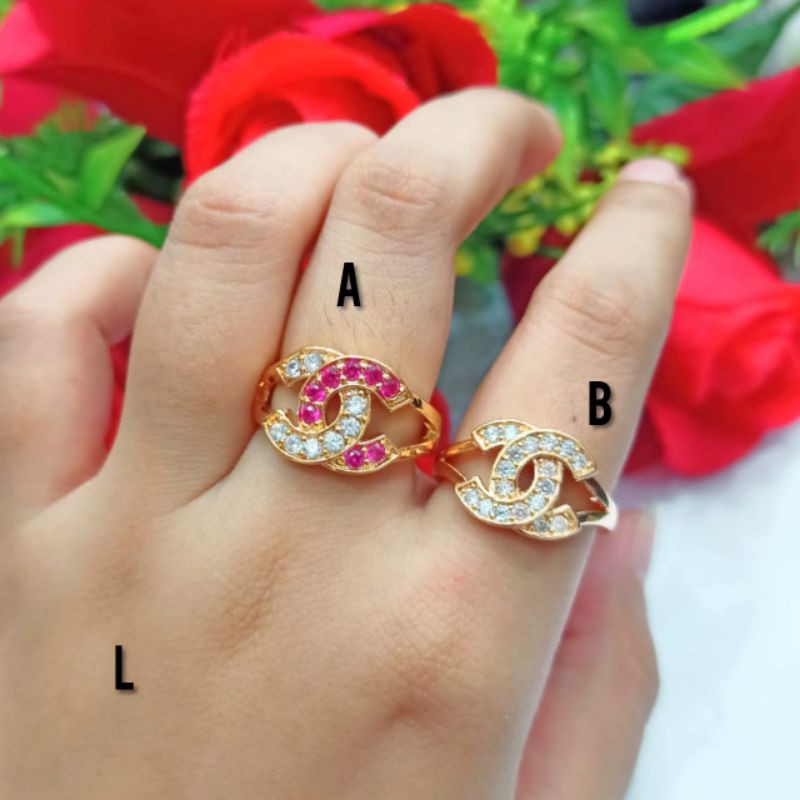 PERHIASAN WANITA CINCIN TITANIUM ANTI KARAT MOTIF PILIHAN LAPIS EMAS 24 K