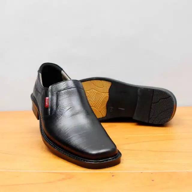 Sepatu pantofel  kulit asli de Carvalho original