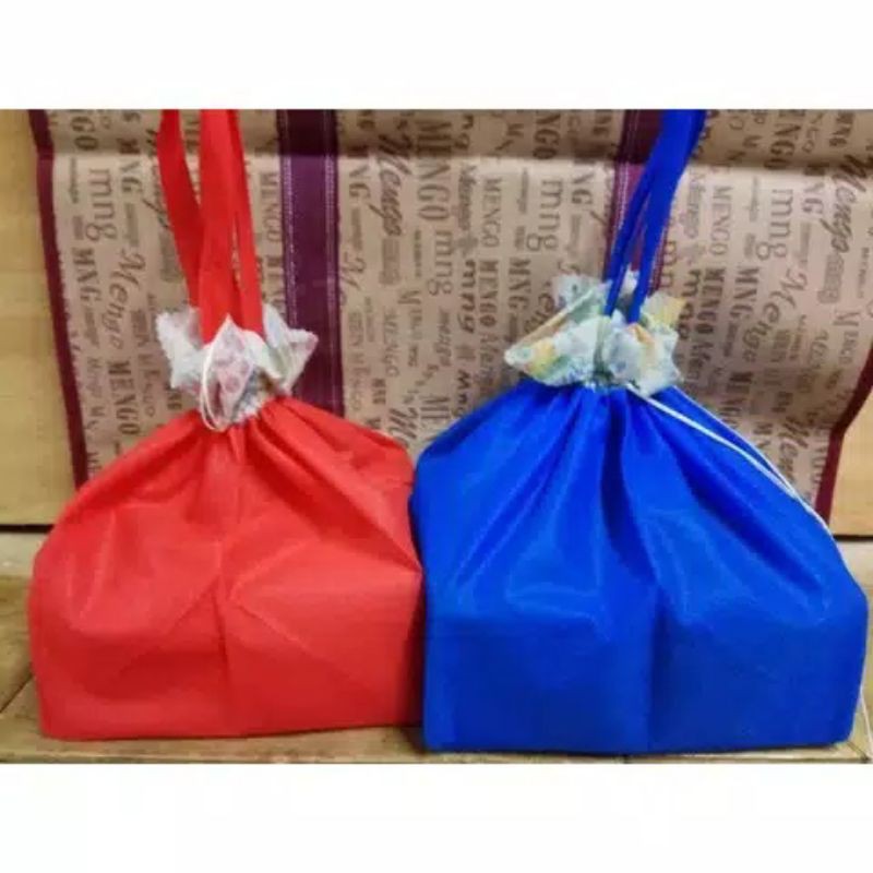 

Tas Besek Goodiebag Serut 22cmx22cm Tebal