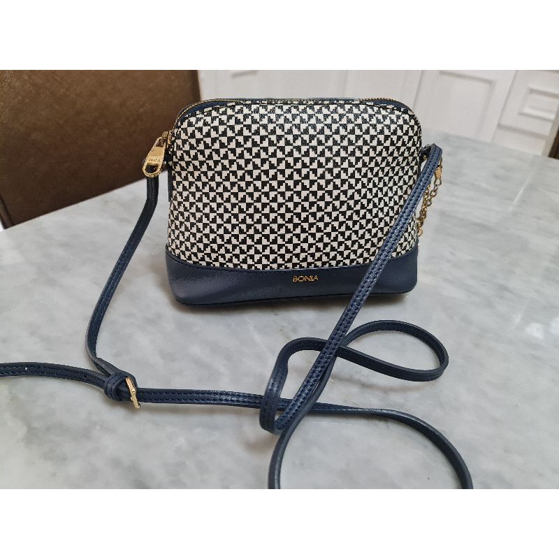 PRELOVED SLING BONIA CATUR ORIGINAL