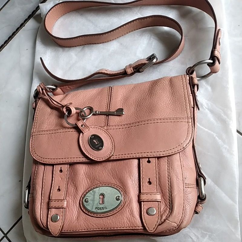 Preloved sling Fossil Maddox flap