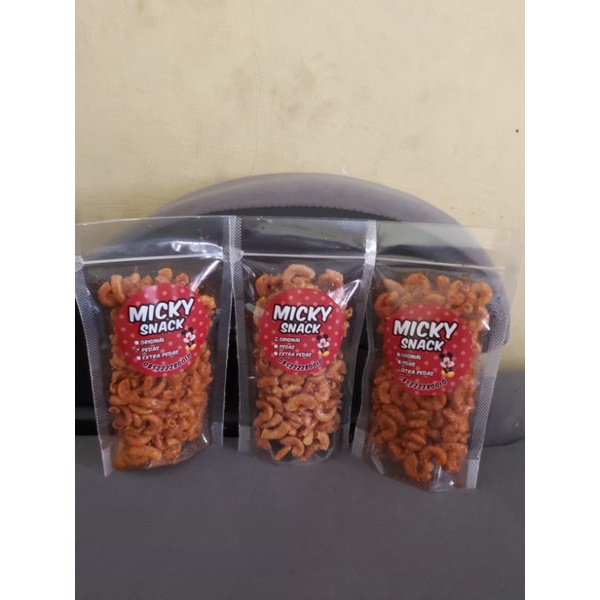 

micky snack makroni gurih