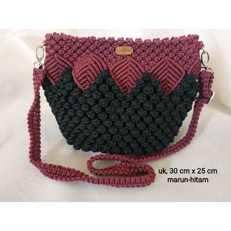 Tas Rajut Strawberry / tas tali kur / tas wanita / selempang