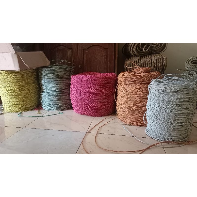 perkilo tali tambang rapia 3mm - 4mm warna benang layangan sawangan rafia bahan kerajinan