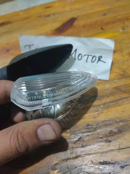 LAMPU SEN SEIN BELAKANG BAGIAN KANAN JUPITER MX KING WARNA MIKA BENING