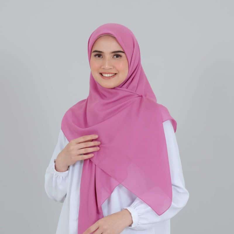 HIJAB DEENAY LIZA CERMINE ROSE/PINK MUDA JAHIT TEPI BORDIR PIN PLAT D  ORIGINAL TERBARU-JILBAB WANIT