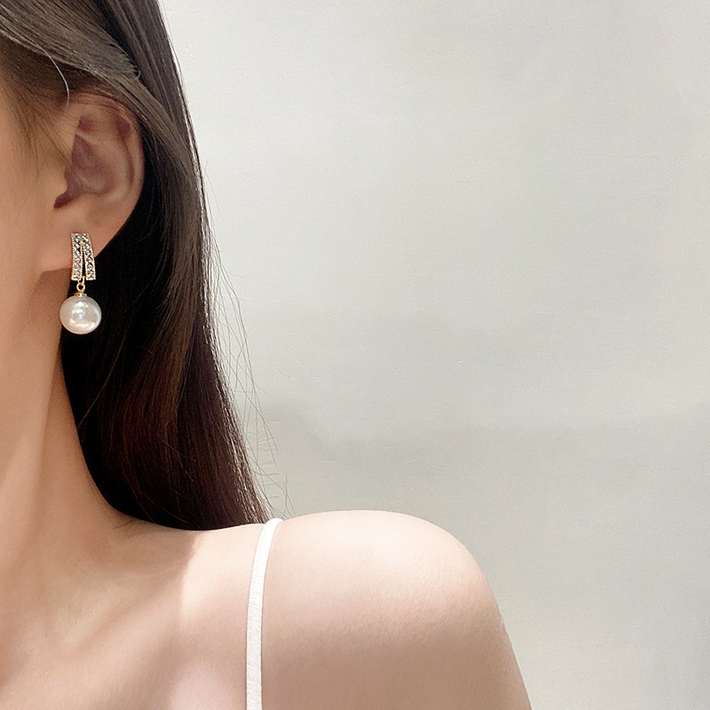 Anting Tusuk Gantung Bahan Sterling Silver 925 Hias Mutiara + Berlian Untuk Wanita