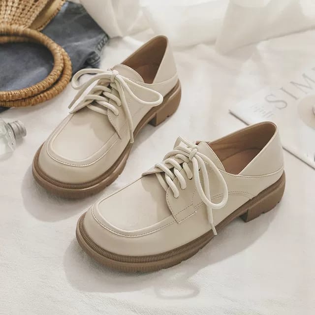 Sepatu Wanita Oxford / Sepatu Docmart Cream Tali Premium JULLY 0099