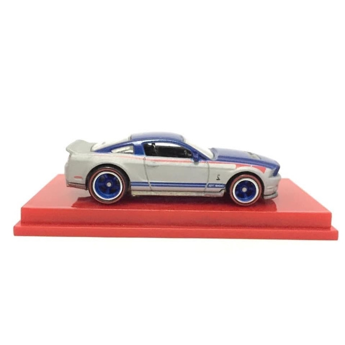 Hot Wheels Garage Ford vs GM 10 Ford Shelby GT500 - Base Besi Ban Karet