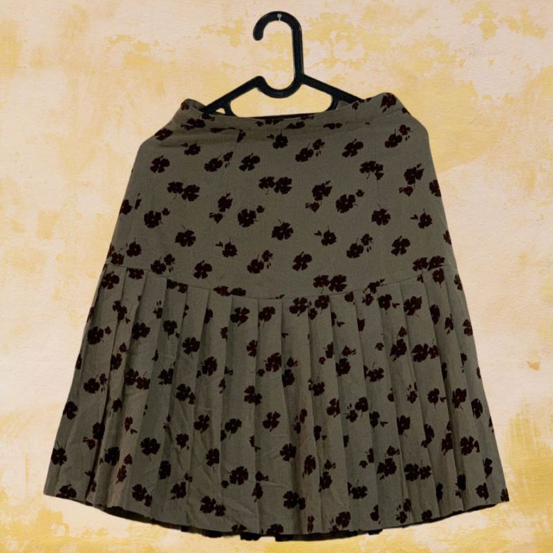 Rok Pendek motif bunga-bunga Vintage