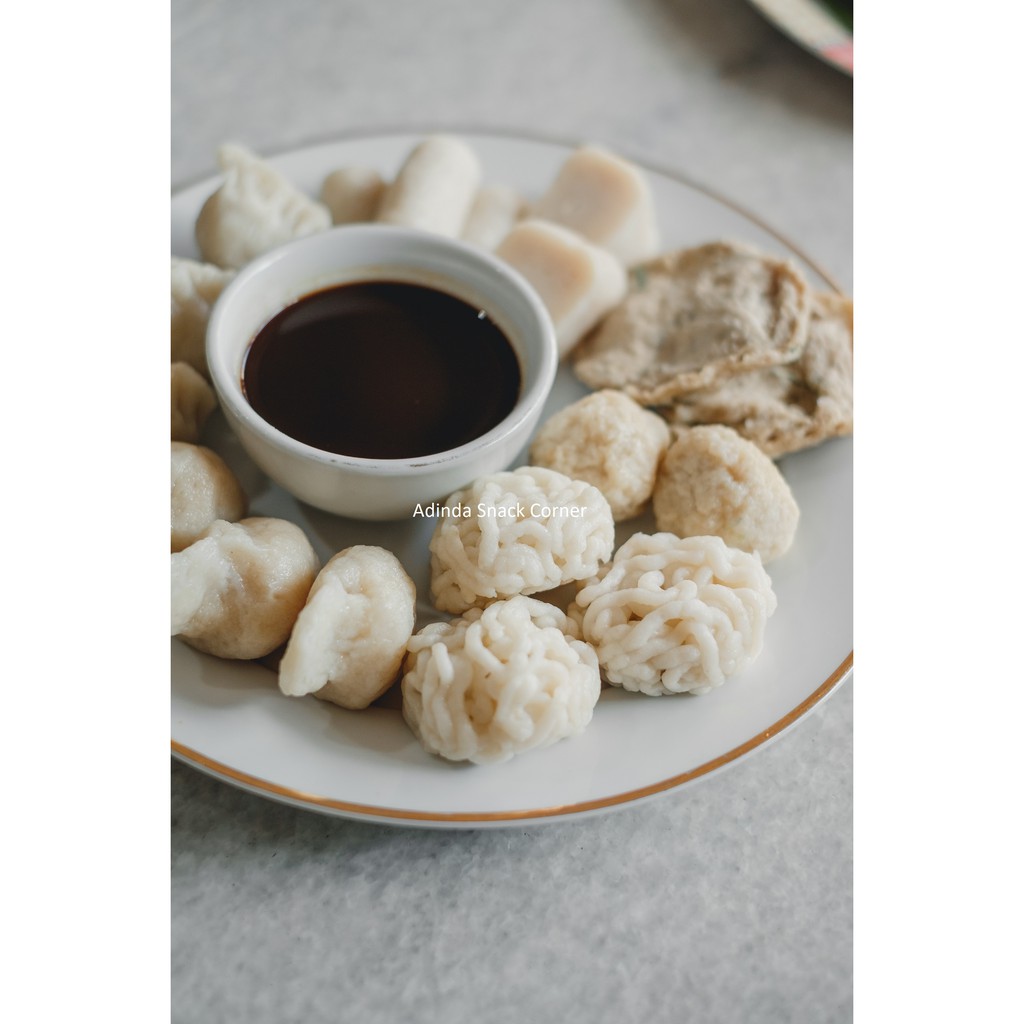

Pempek Ikan Palembang Adinda (VACUUM) - isi 10 pcs/pack + Cuka Pempek