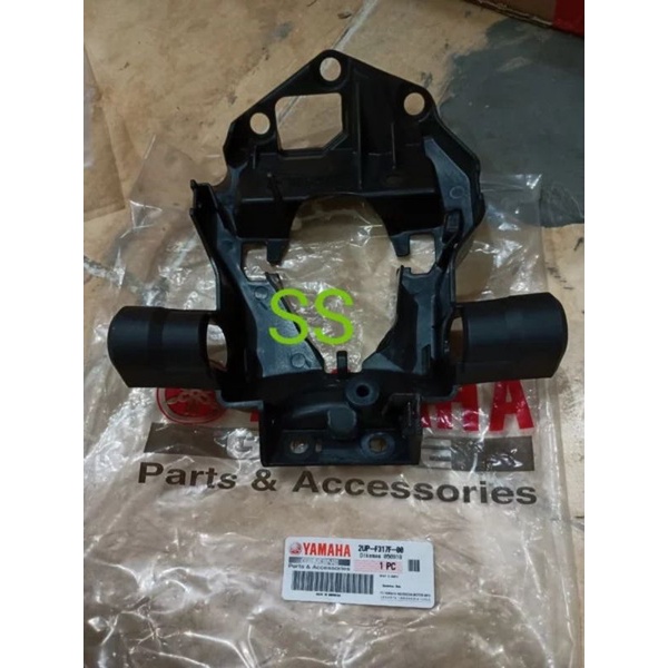 COVER DUDUKAN LAMPU DEPAN BAGIAN BELAKANG YAMAHA BYSON FI PART ORIGINAL YAMAHA