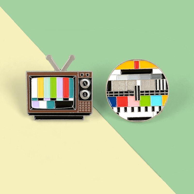 Pin Bros Enamel Desain Layar TV Old-school Untuk Hadiah Anak