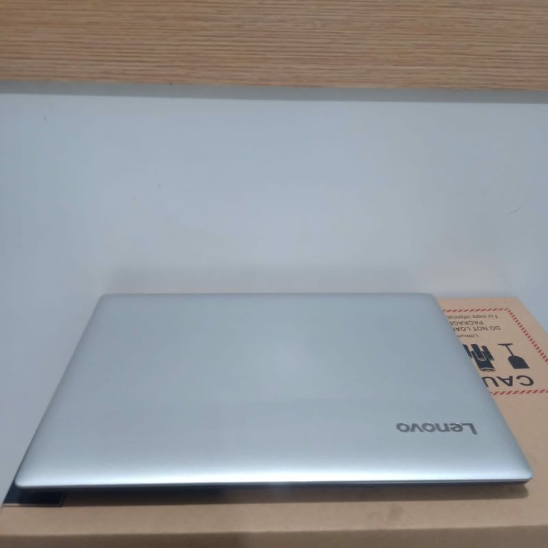 Laptop Lenovo ideapad 330-14|KB Cor i5-7200U doblevga Nvdia Geforce 2GB Ram 8GB HDD 1TB siap gaming desain dll