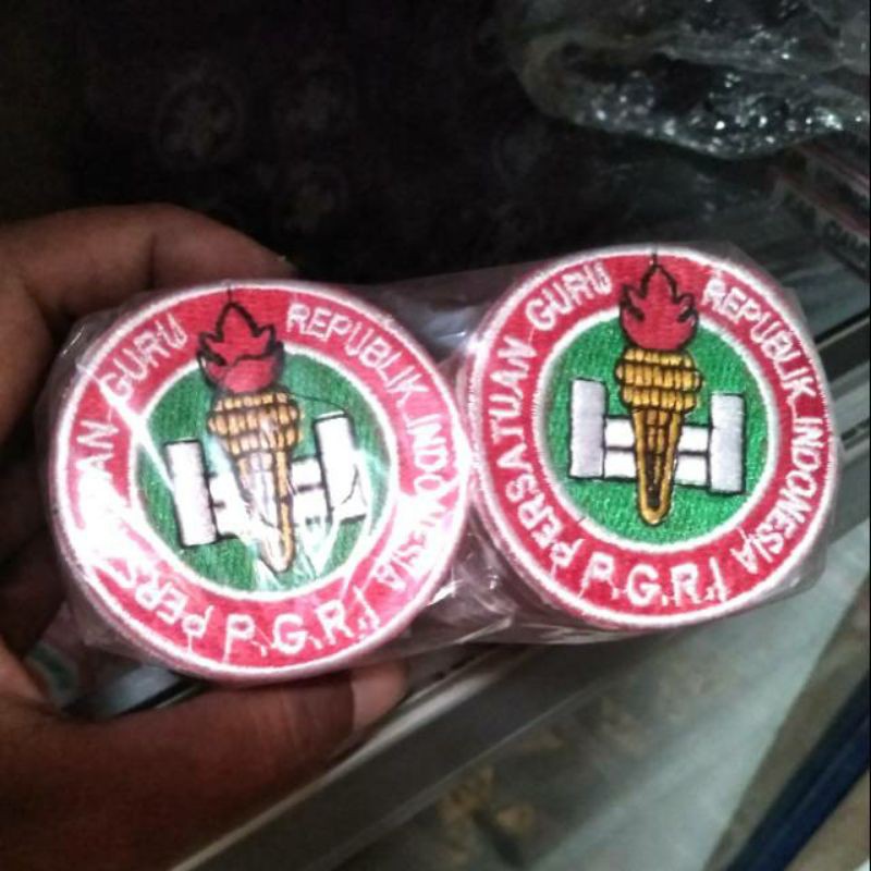 badge PGRI 100biji bordir