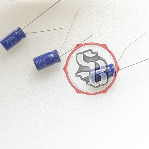 ELCO / KAPASITOR 1UF 250V