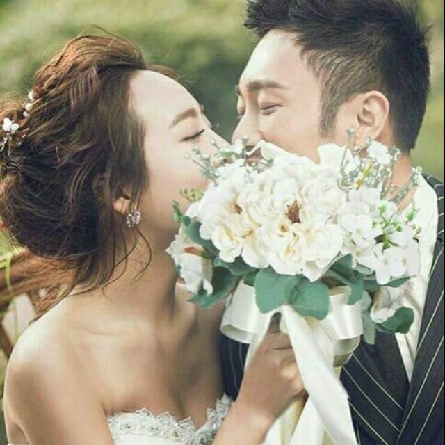 Hand Bouquet Articial Bunga Pengantin (Bunga066)