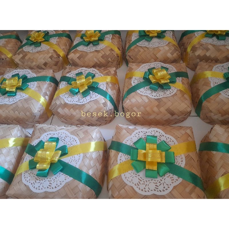 

besek hampers idul fitri size 20x20cm