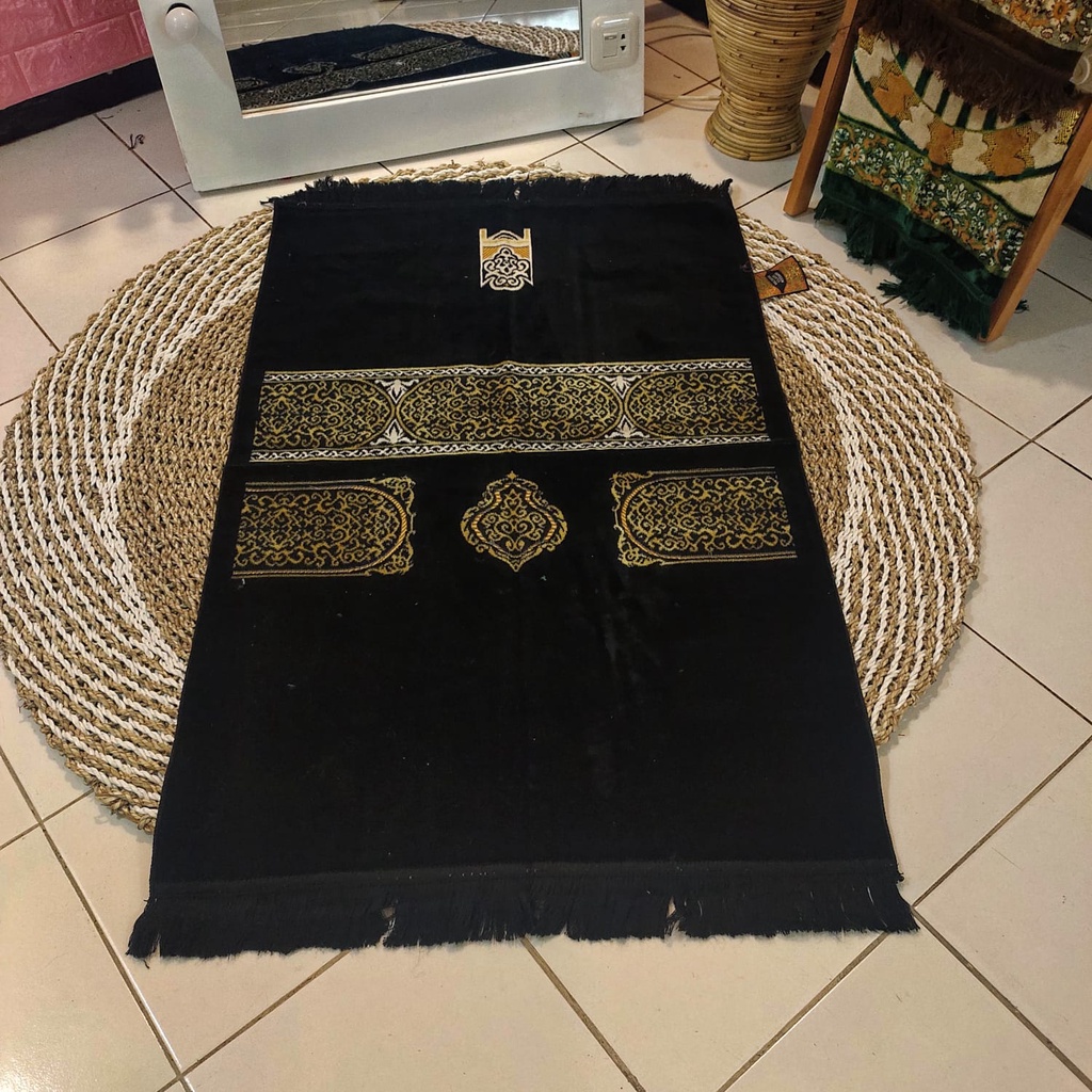 Sajadah Kiswah Bulu Lembut / Sejadah Turki Bulu Hitam / Sajadah Motif Kiswah