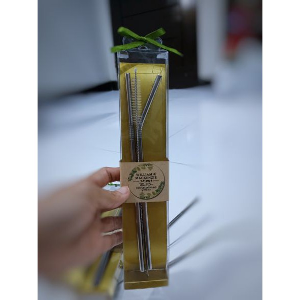 

kotak souvenir sedoan staiinless + background emas souvenir pernikahan murah