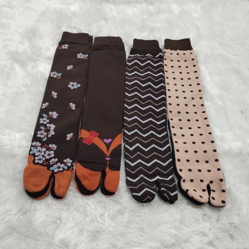 Kaos Kaki Jempol Motif Panjang / Kaos Kaki Jempol Muslimah Tapak Hitam